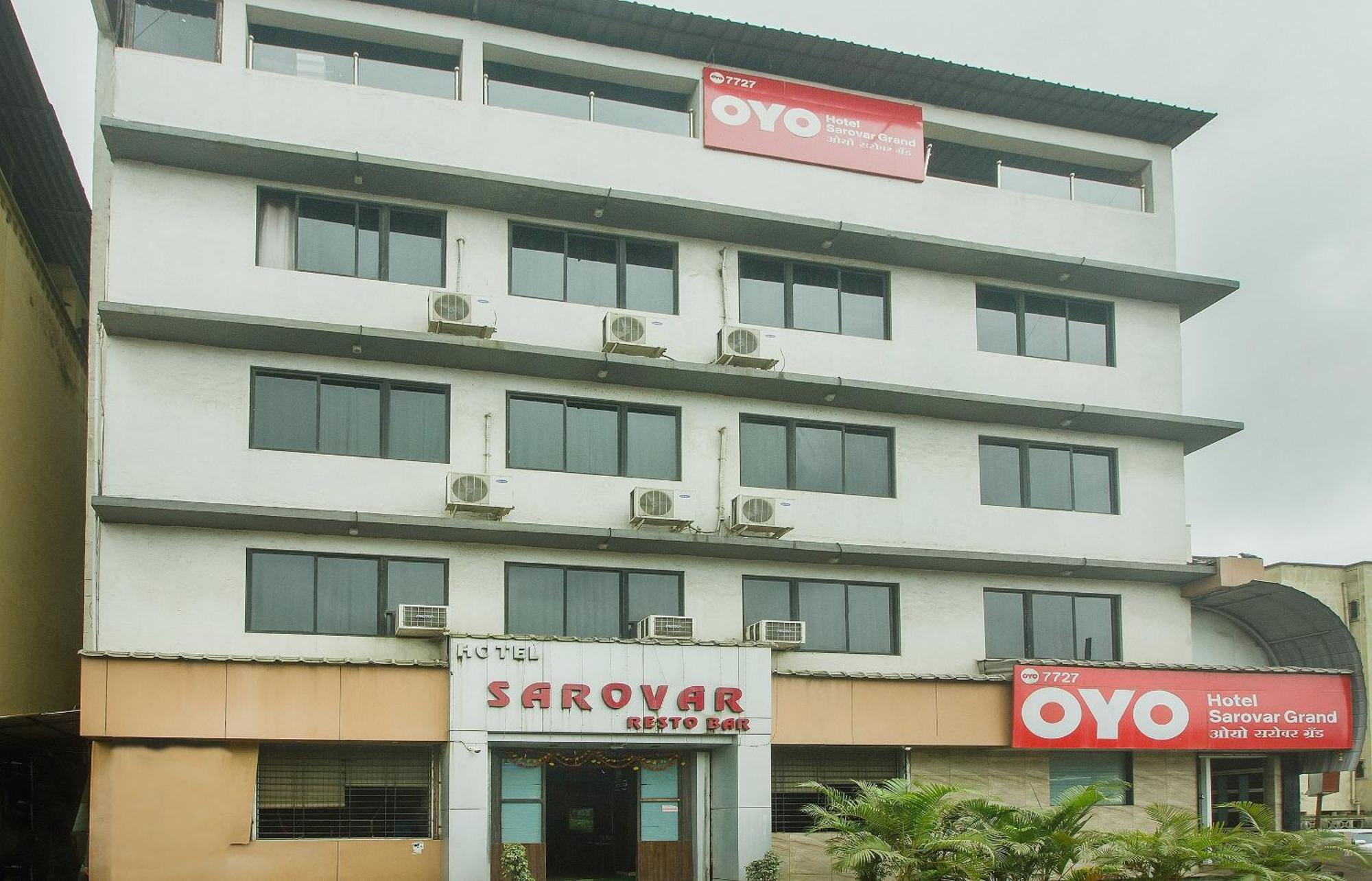 Oyo Hotel Sarovar Grand Kalamboli Ngoại thất bức ảnh