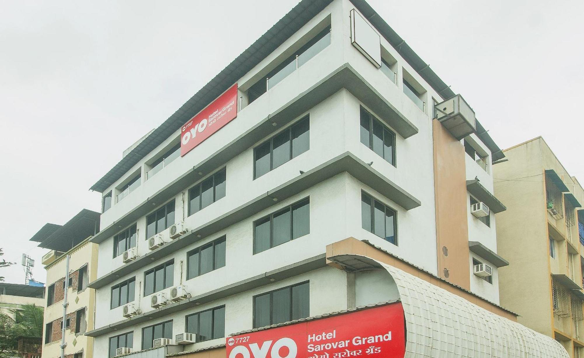 Oyo Hotel Sarovar Grand Kalamboli Ngoại thất bức ảnh