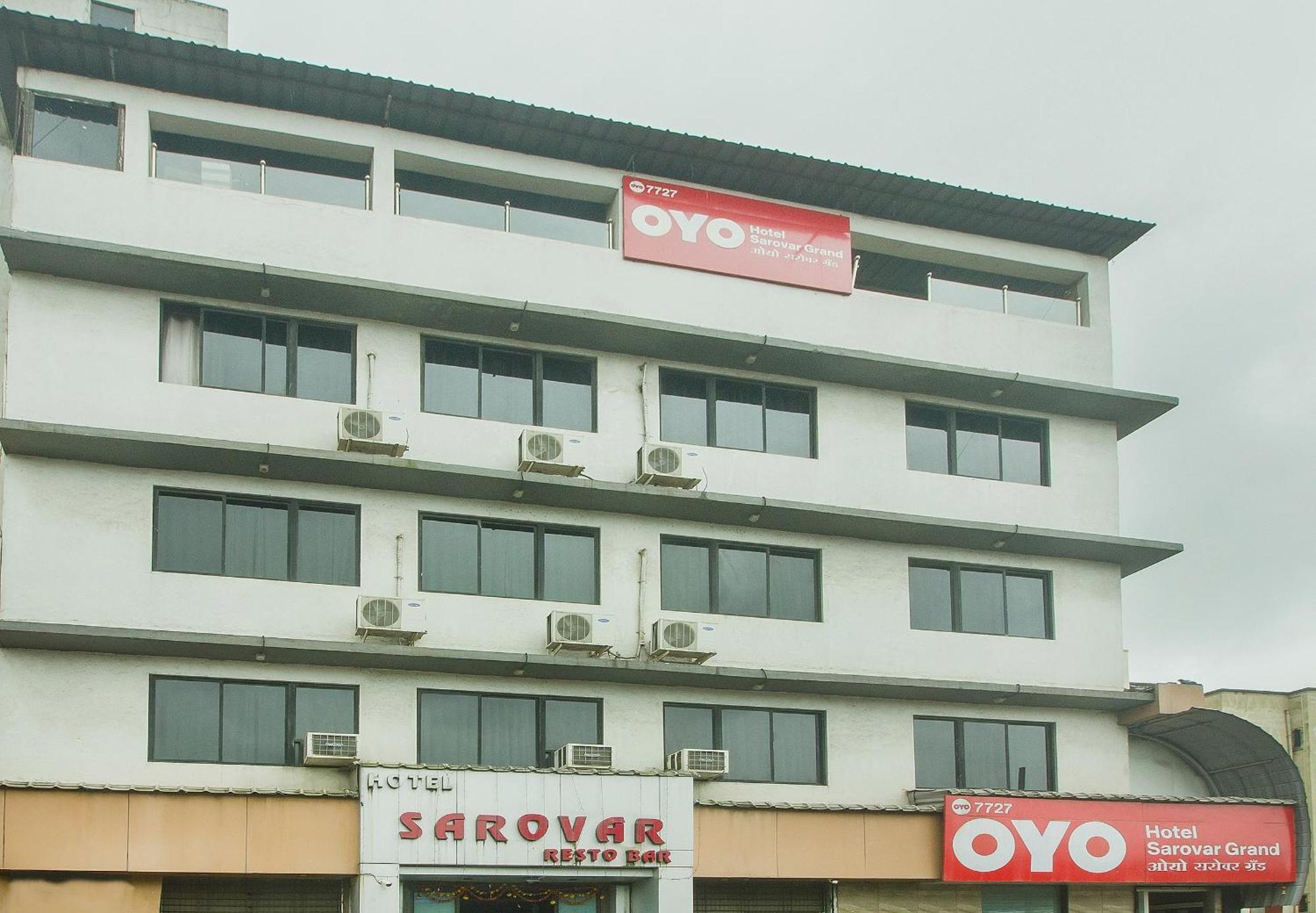 Oyo Hotel Sarovar Grand Kalamboli Ngoại thất bức ảnh